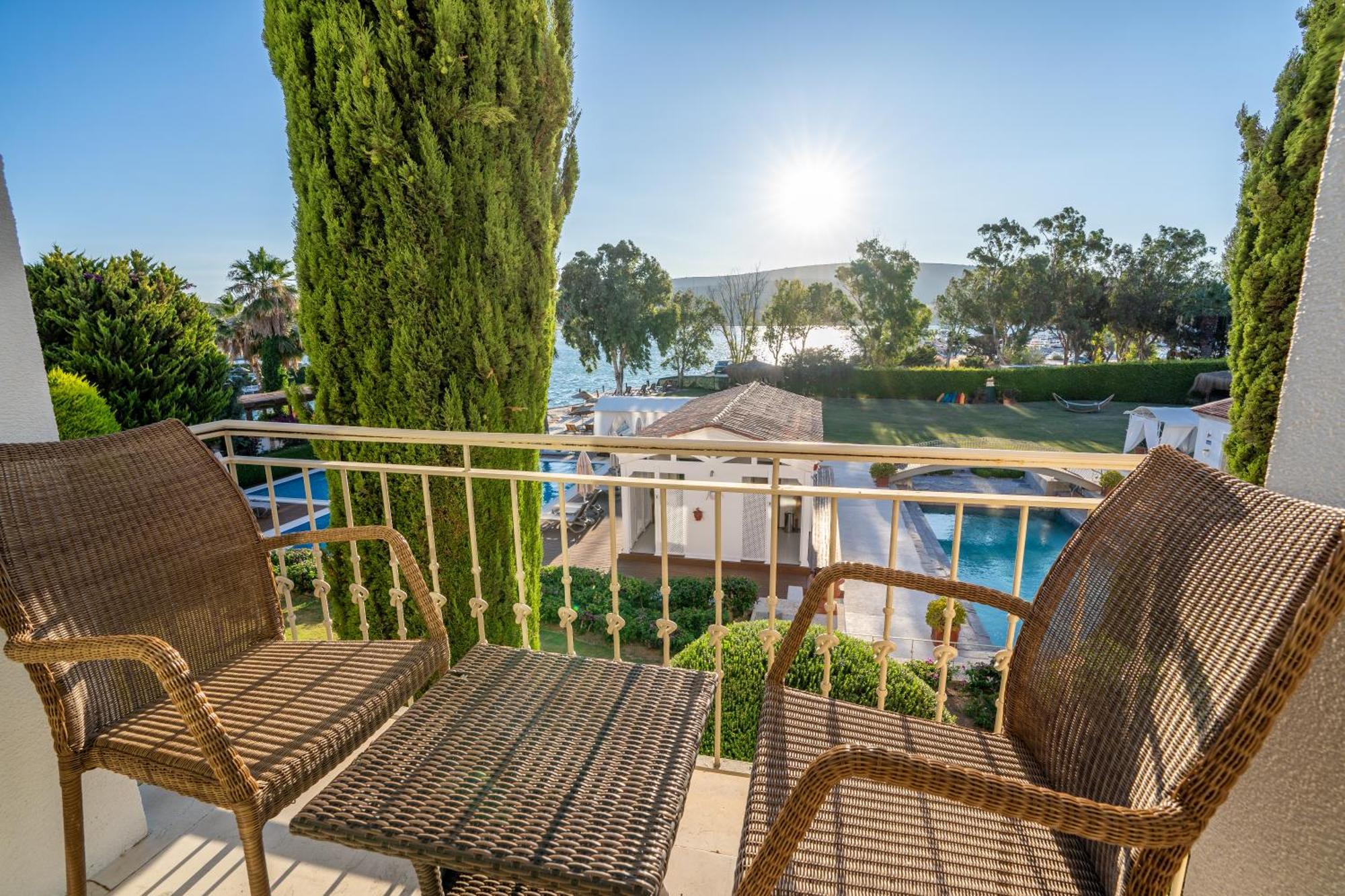Antmare Hotel Алакати Екстериор снимка