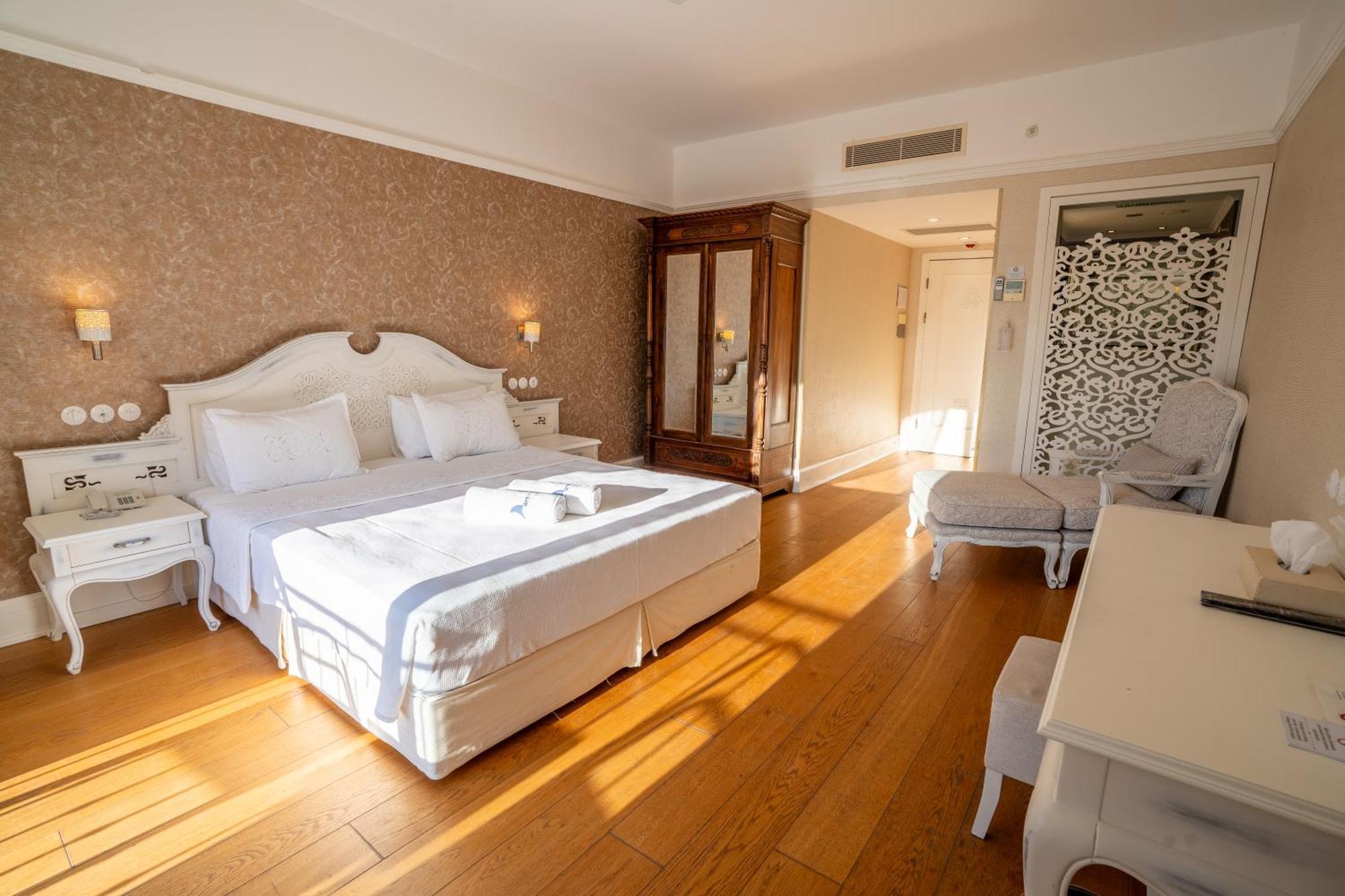 Antmare Hotel Алакати Екстериор снимка